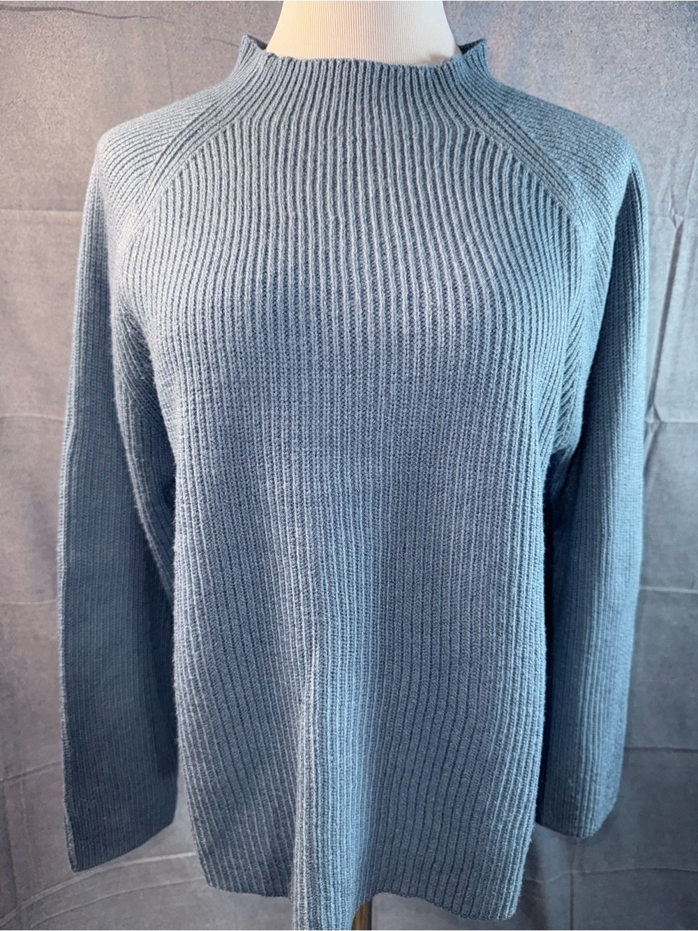 1992-Carolyn Taylor Ribbed Crewneck Sweater in Slate Blue